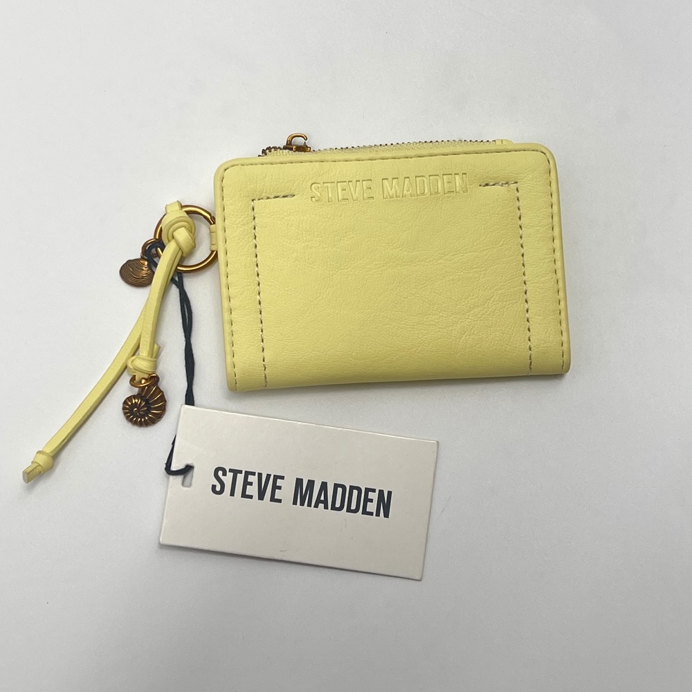 Steve Madden BBertie Yellow Bifold Card Case Wallet Seashell Charms